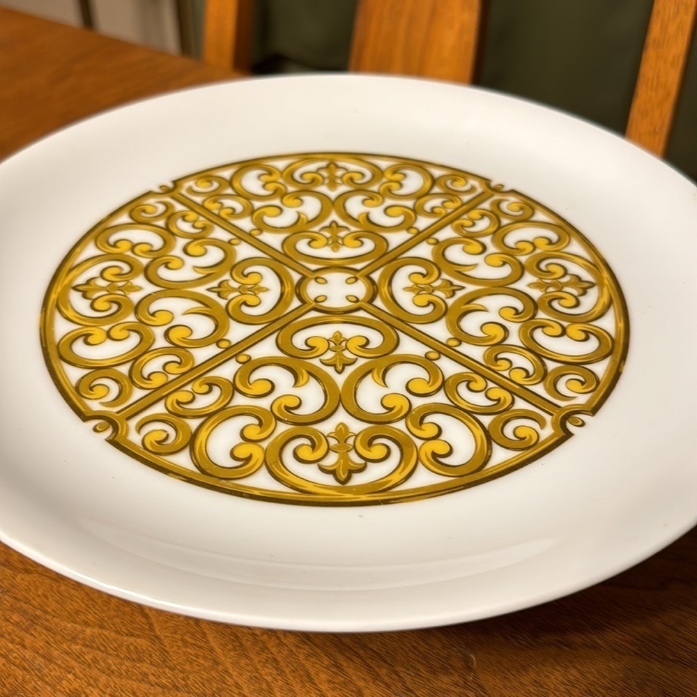 Vintage 1970s Georges Briard Cake Plate MCM Footed Georges Briard Cake Plate - Picture 7 of 14
